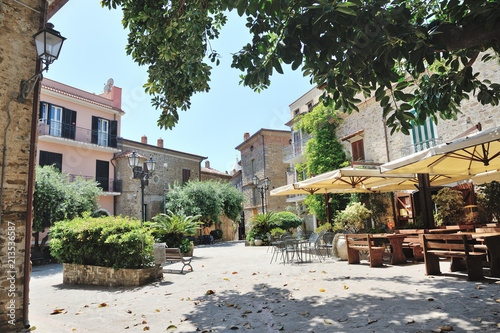 Obraz na płótnie Atmospheric square in Acciaroli, province of Salerno, Italy w salonie