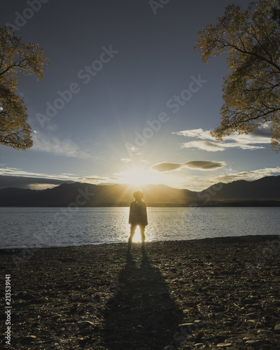 New Zealand Lake Tekapo sun...