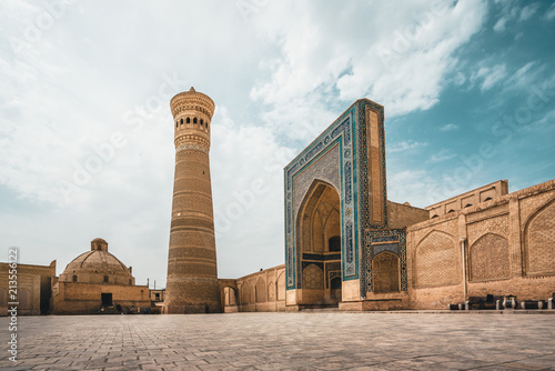Poi Kalon Mosque and Minaret in Bukhara, Uzbekistan photo