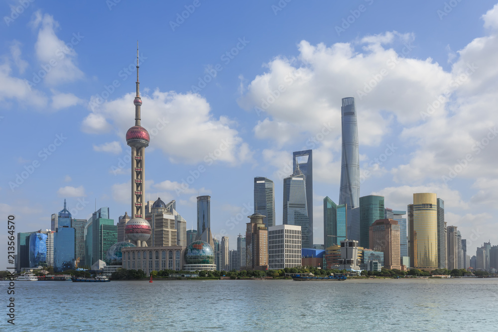 Obraz premium The architectural landscape of Lujiazui, the Bund, Shanghai