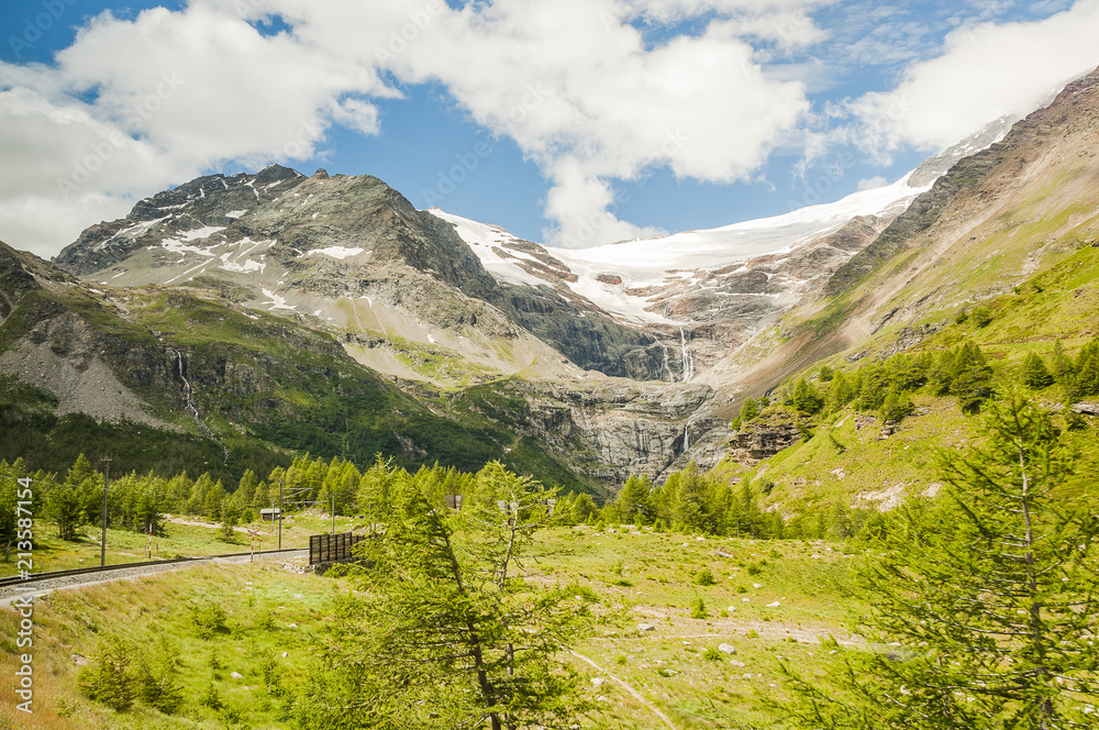 Bernina, Alp Grüm, Gletscher, Palü Gletscher, Berninapass, Berninaexpress, Wanderweg, Graubünden, Alpen, Sommer, Schweiz