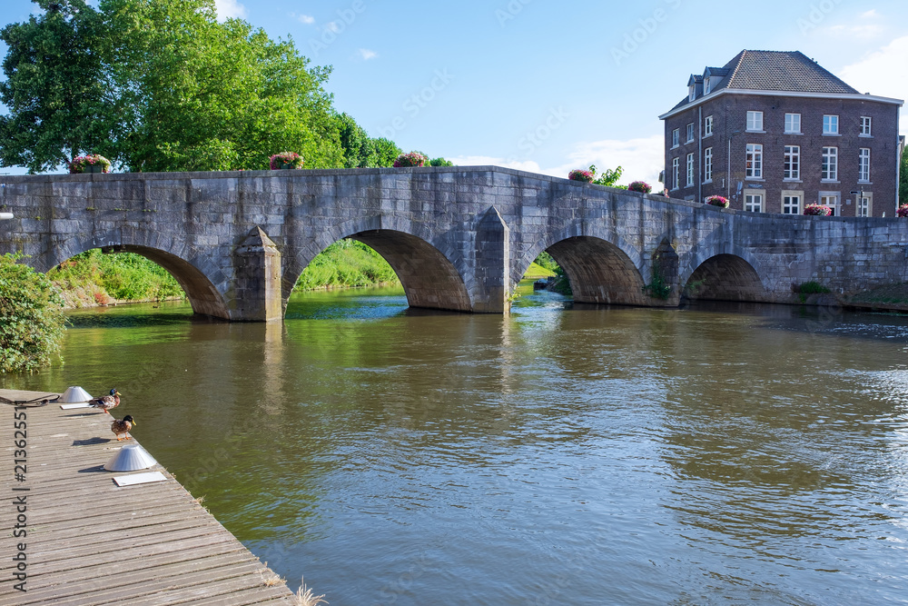 Die Maria-Theresia-Brücke in Roermond/NL