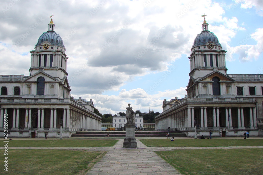 Panorama of magnificent architectural monuments and bas-reliefs in ancient temples and churches under the morning sun in the central squares of London.