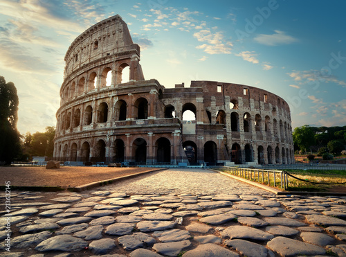 Fotótapéta Road to Colosseum