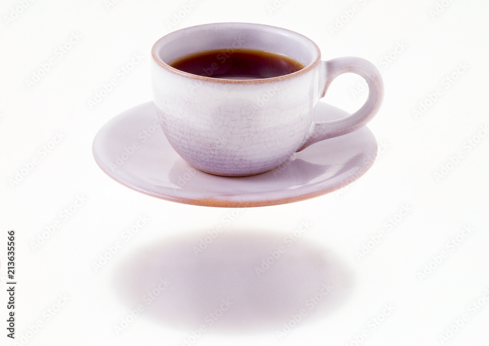 浮かぶコーヒーカップ 浮かぶコーヒーカップ