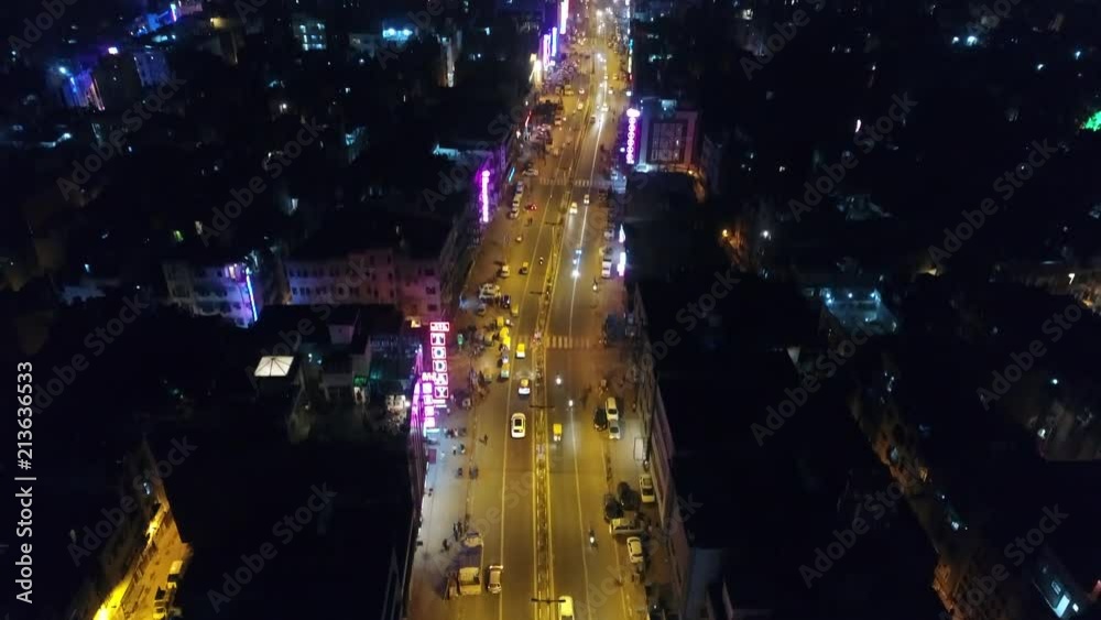 Ville de New Delhi en Inde vue du ciel et de nuit