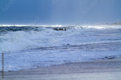 Brandung am Strand der Küste vor Keitum und Kampen auf Sylt photo