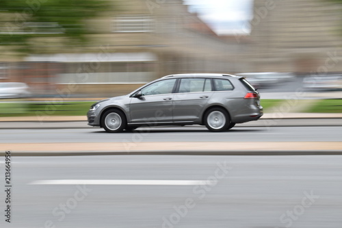 Car in motion © Henrik