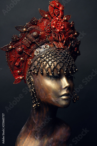 Head of mannequin in creative red kokoshnick