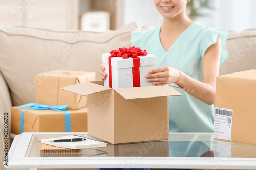 Woman received gift in parc...