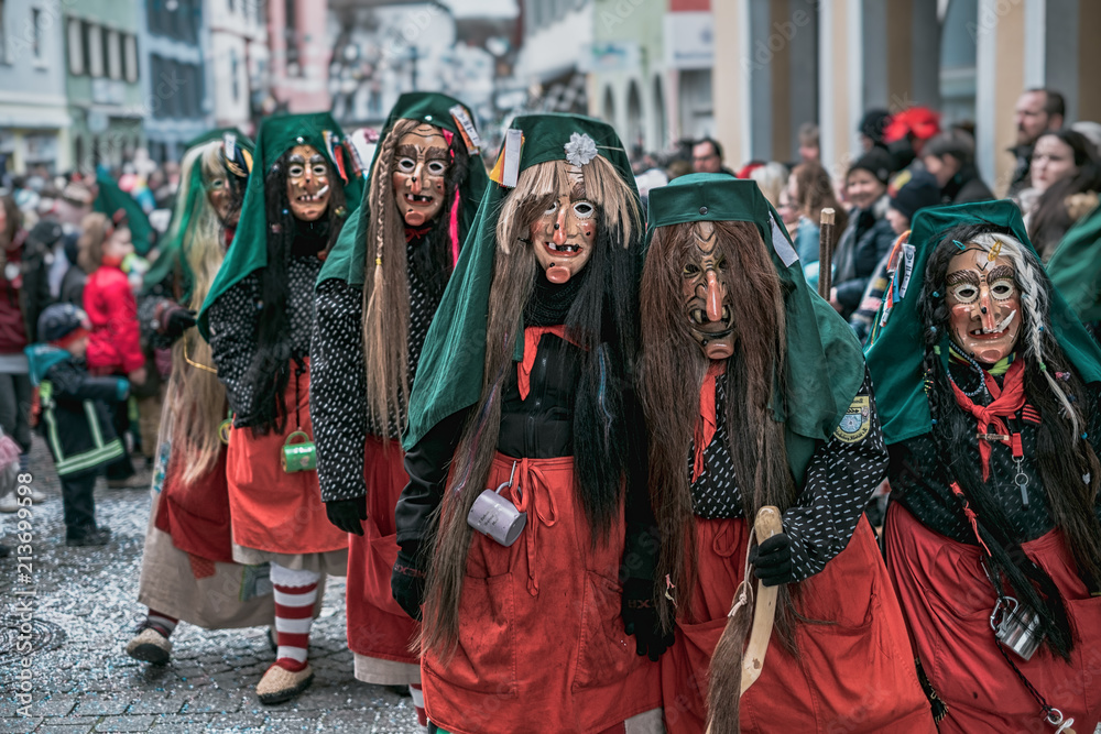 Naklejka premium s c h a l k s b u r g - a l b s t a d t - h e x e - schalksburg albstadt hexe - fastnacht - umzug - emmendingen - 5