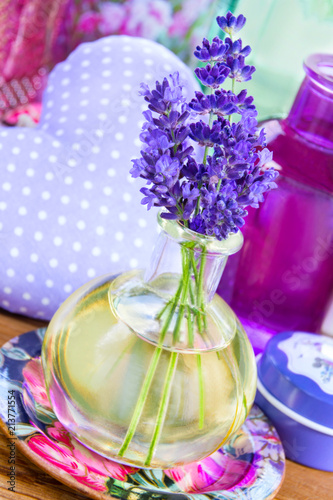 Lavendel - Öl und Dekoration