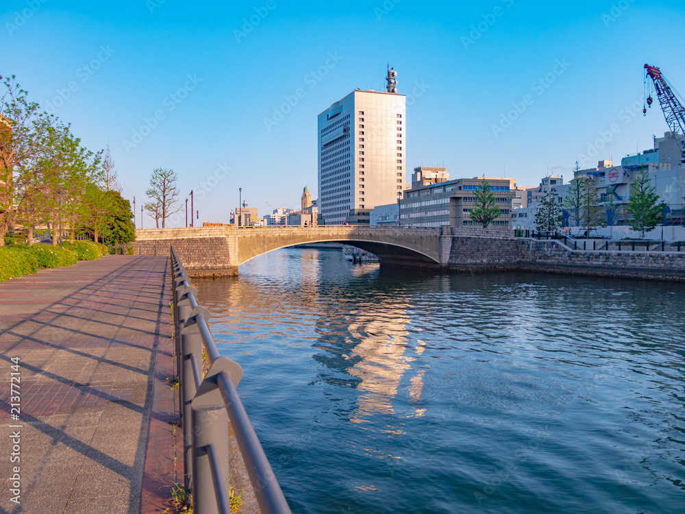 Fototapeta premium 神奈川県 横浜市 みなとみらい 万国橋