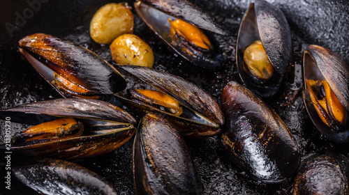 texture of cooked mussels closeup