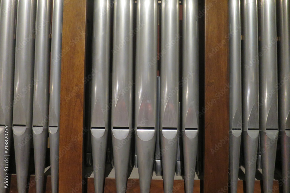canne in acciaio di varie dimensioni per organo musicale