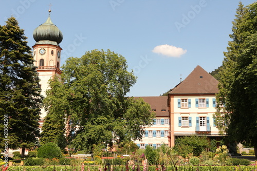 Kloster St. Trudpert mit Klostergarten im Schwarzwald photo