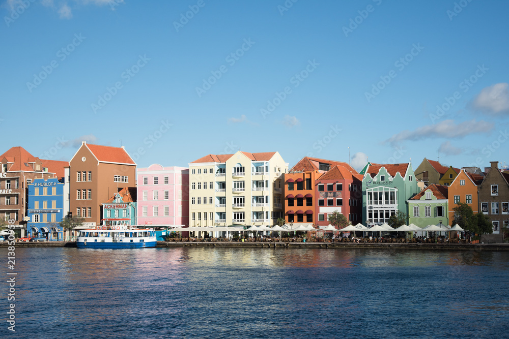 Obraz premium Colorful Colonial Houses in Willemstad, Curacao