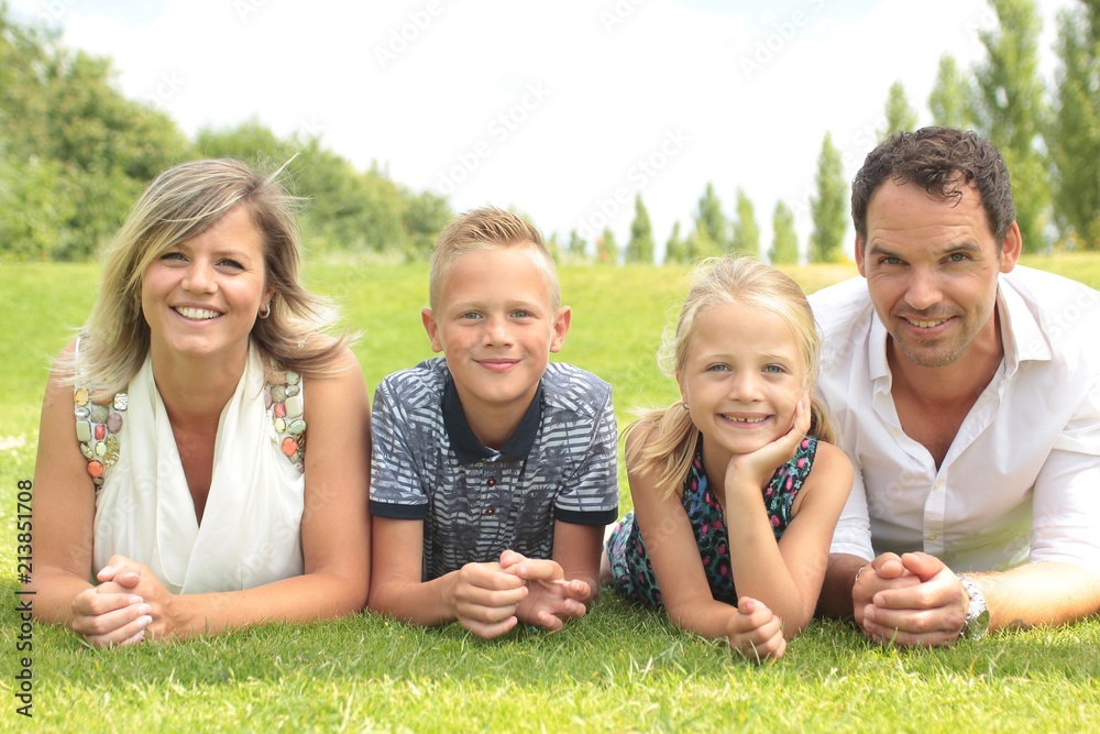 Fototapeta premium Szczęśliwą rodzinę