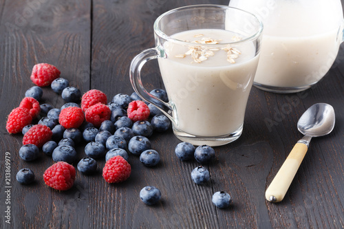 oatmeal porridge with milk - healthy breakfast