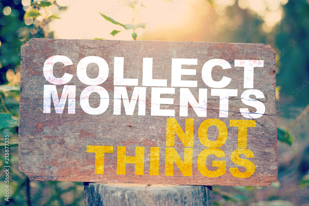 Fototapeta premium Inspiration typographic quotes on old wooden.