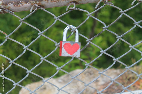 Red Heart Lock