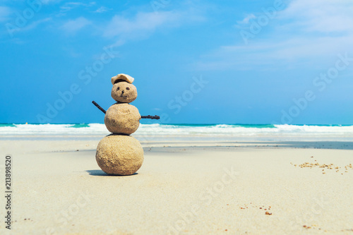 Принти на полотні figure from sand on the seaside