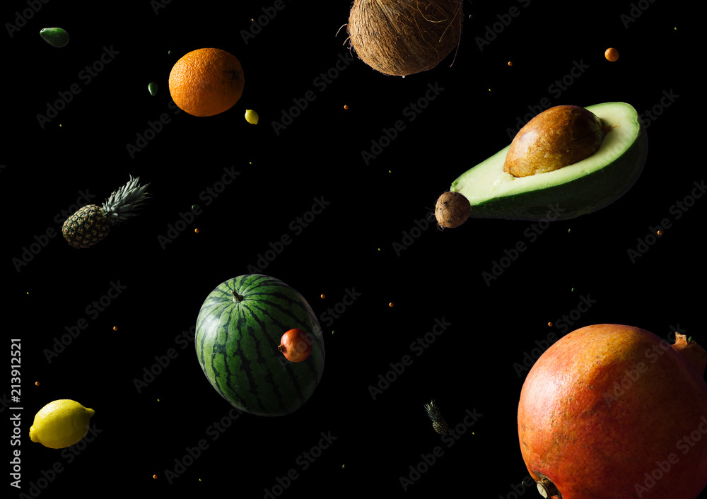 Fototapeta Kosmos lub kosmosu wszechświat kosmiczny streszczenie tło. Streszczenie tło owoców. Kreatywna przestrzeń. Koncepcja letniej żywności.