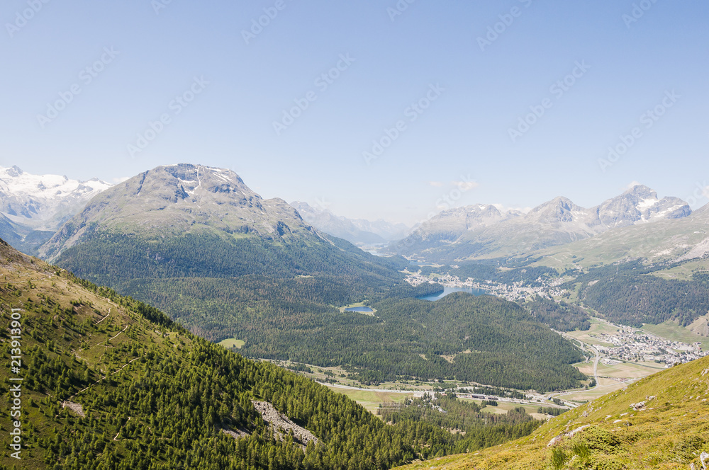 St. Moritz, St. Moritzersee, Seenplatte, Oberengadin, Engadin, Stazersee, Stazerwald, Alpen, Rosatschgruppe, Piz Nair, Piz Julier, Wanderweg, Sommer, Graubünden, Schweiz