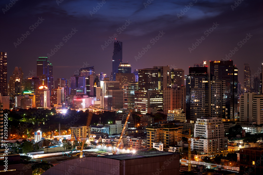 Obraz premium night urban cityscape building lighting skyline