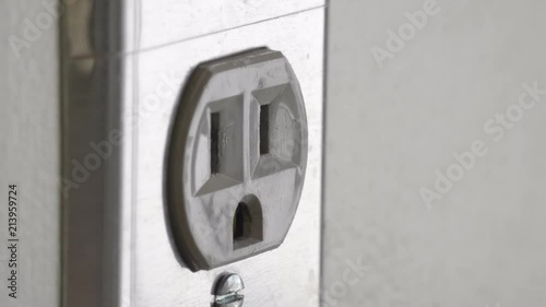 wall outlet 