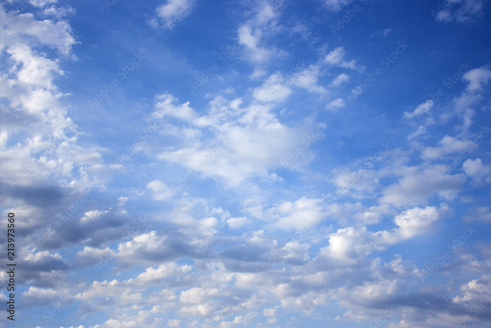 Naklejka premium Blue sky with beautiful white clouds.