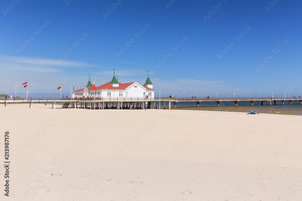 Fototapeta premium pier on the sandy Baltic beach