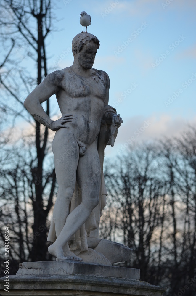 monument france sculpture Tuileries Garden Paris