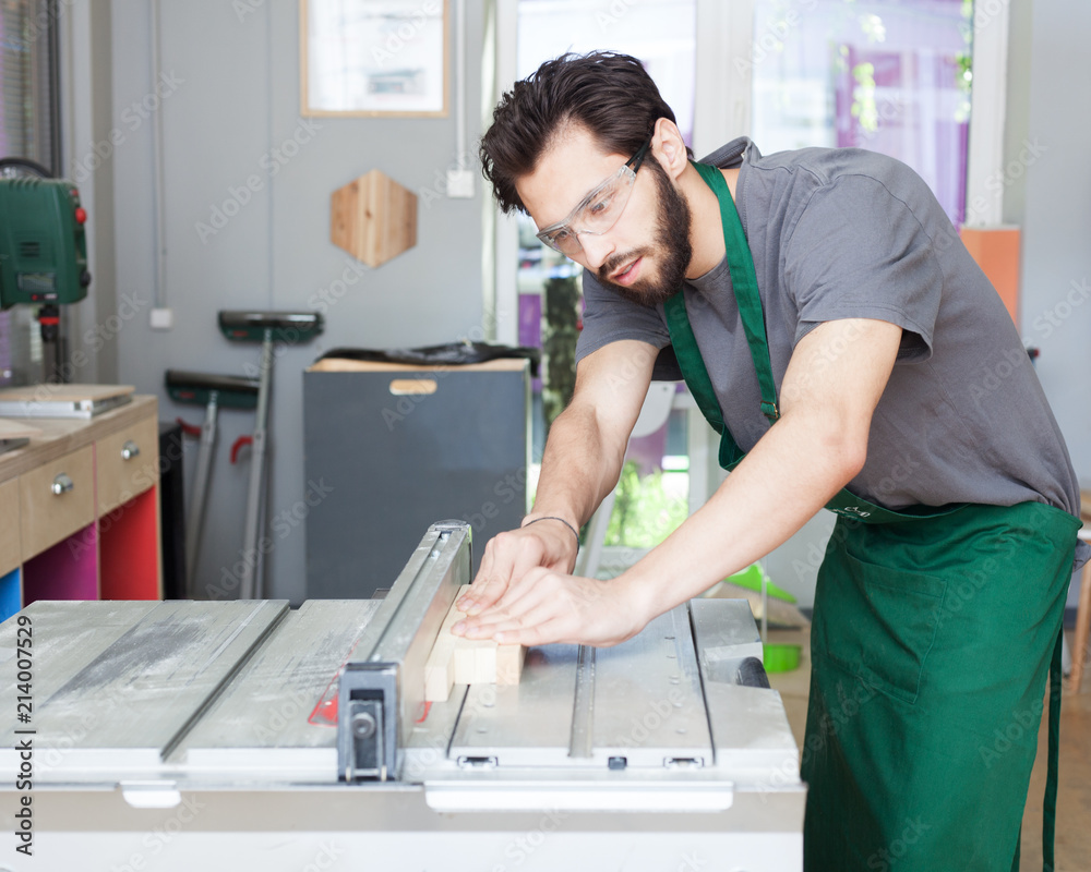 Carpenter working machine deals