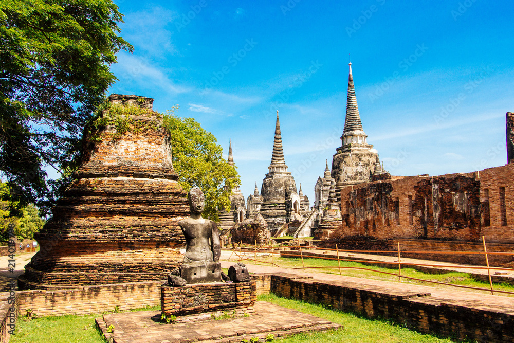 Obraz premium Wat Phra Si Sanphet is a popular tourist attraction in Ayutthaya Thailand.