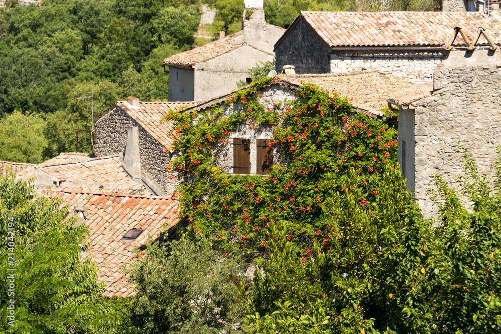 Alte Häuser in der mittelalterliche Gemeinde Balazuc im Department Ardeche in Südfrankreich