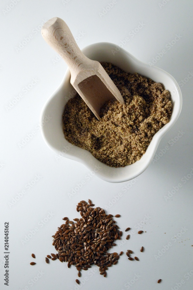 whole and ground linseeds (flax seeds) whole and ground linseeds (flax seeds)
