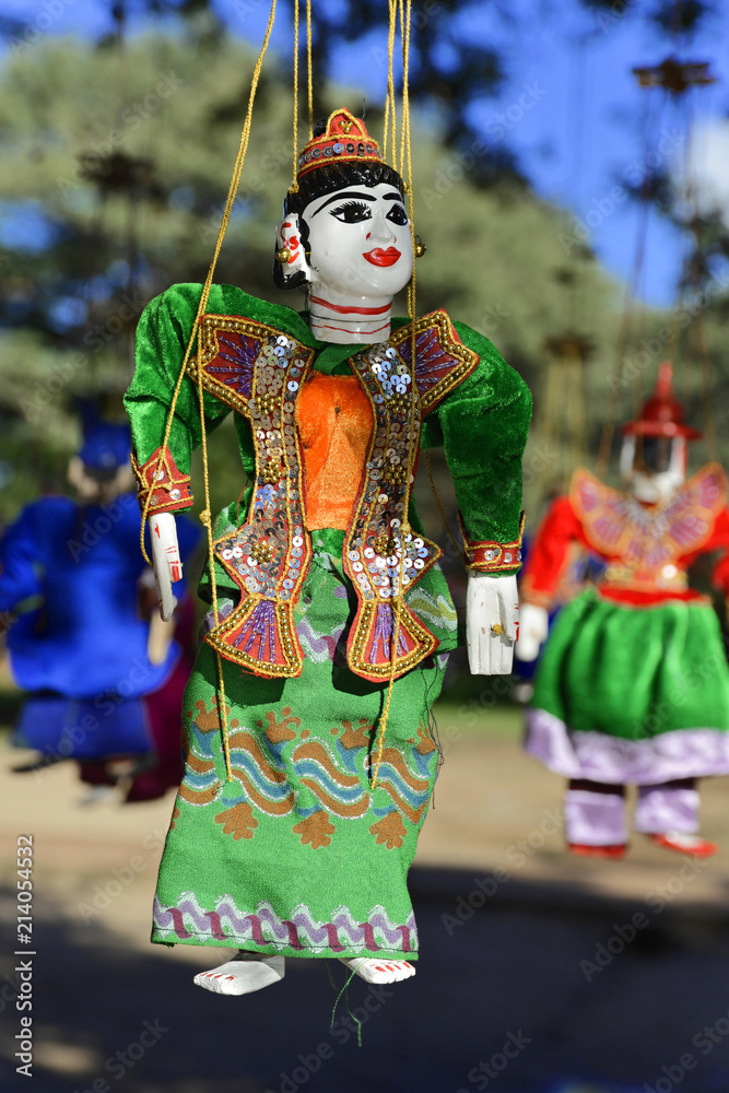 Marionetten zum Verkauf in der Ruinenstadt Bagan, Myanmar, Burma oder Birma, Südostasien, Asien