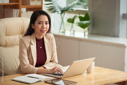 Business woman working on computer