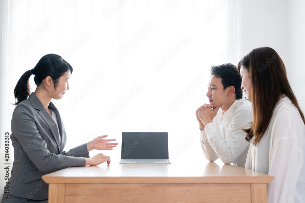保険のイメージ、夫婦