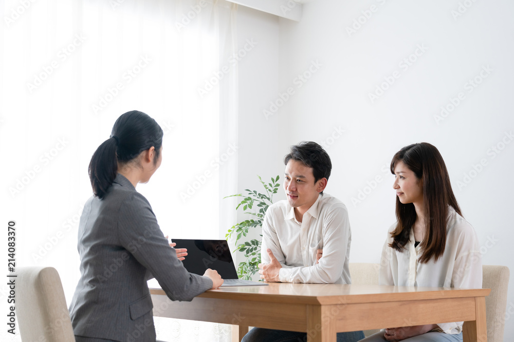 保険のイメージ、夫婦