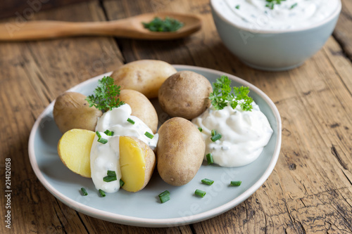 Pellkartoffeln mit Quark