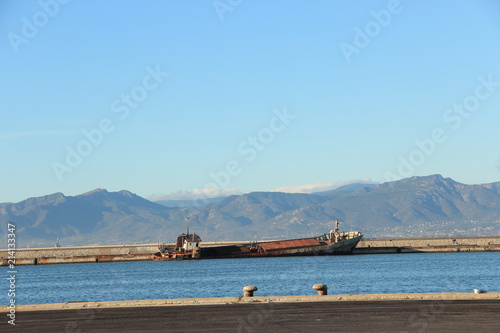 Wallpaper Mural Epave de bateau, Cagliari, Sardaigne, Italie Torontodigital.ca