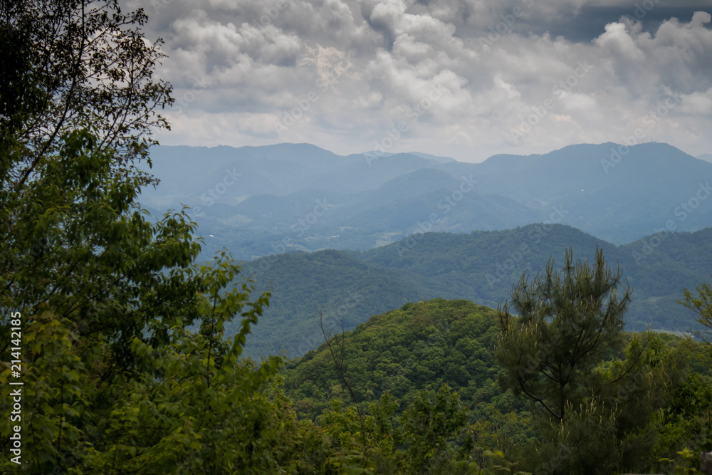 Scenic view of mountains seen from Cataloochee Divide Trail