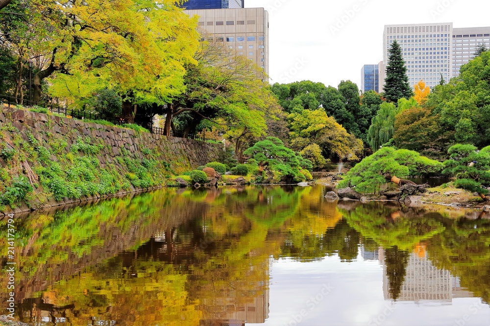 Fototapeta premium 日比谷公園心字池