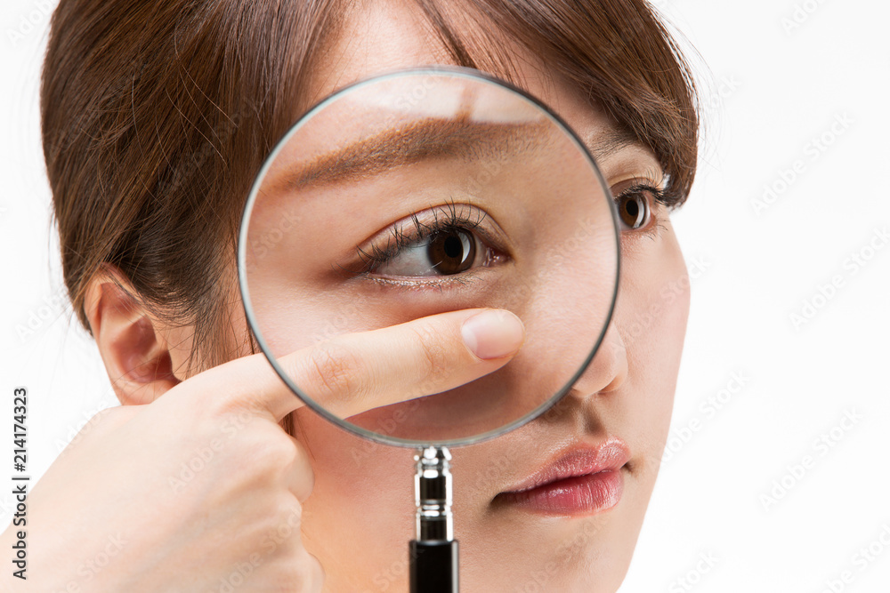 Fototapeta premium まぶたのスキンケア