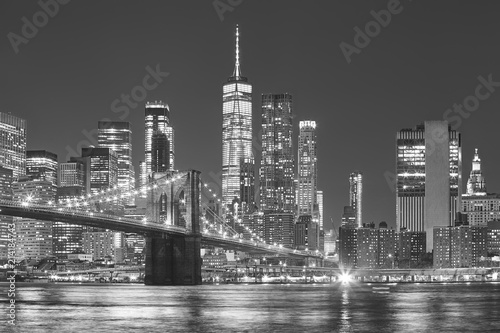 Brooklyn Bridge and Manhattan skyline at night, New York City, USA. © MaciejBledowski