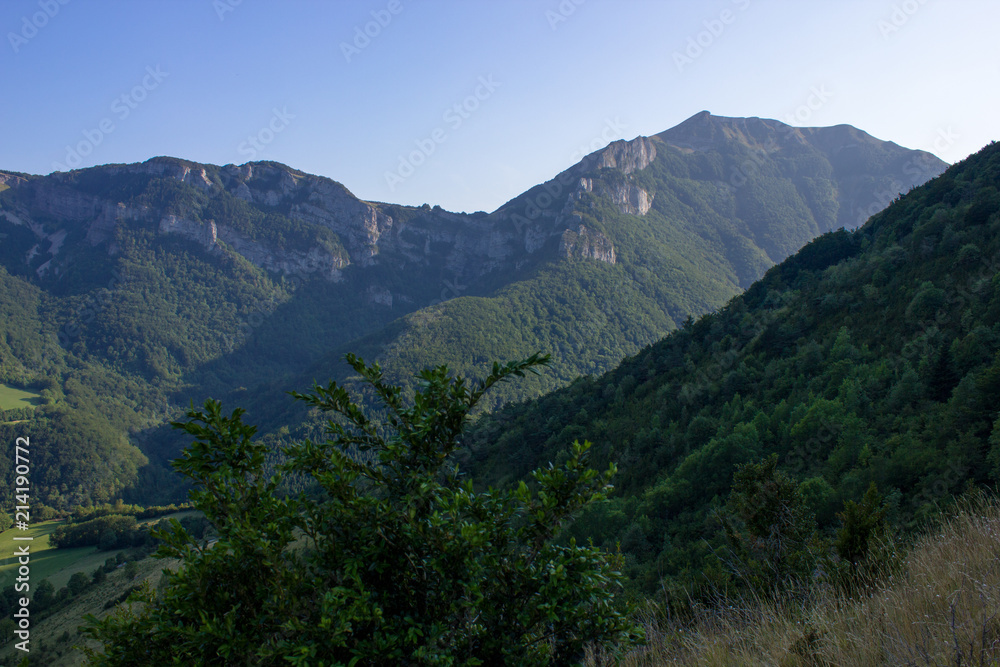 Fototapeta premium Landschaft im Vercors, Nationalpark Frankreich