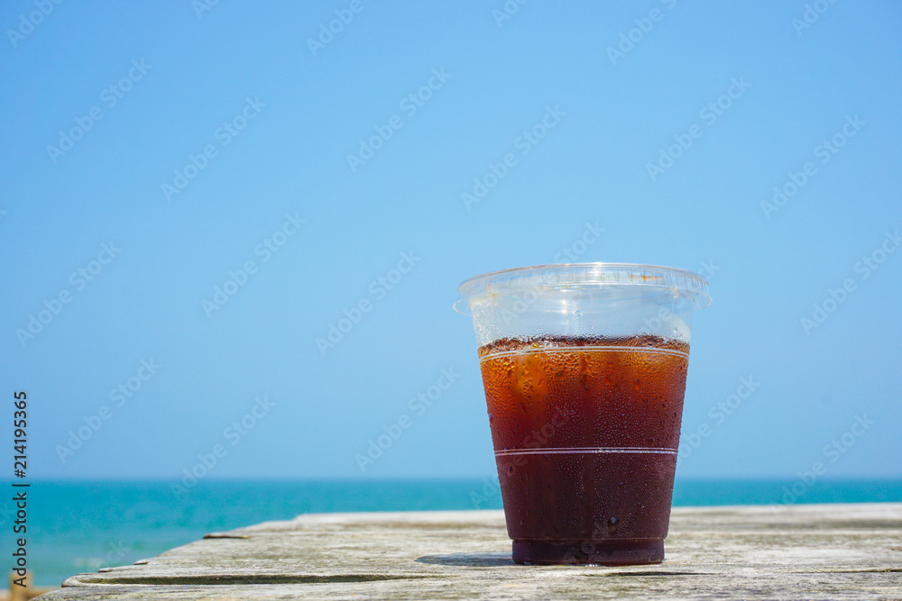 Iced coffee to drink on the beach. ビーチで飲むアイスコーヒー Iced coffee to drink on the beach. ビーチで飲むアイスコーヒー