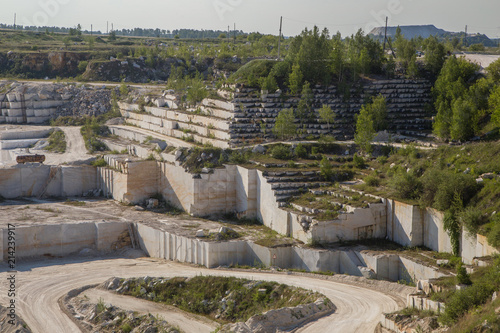 Marble limestone ore white quarry open pit mining technology